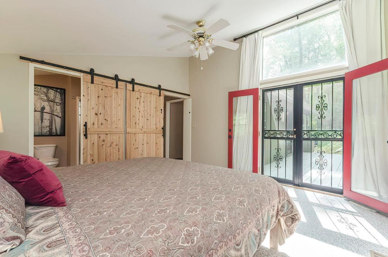 Secluded Oasis W Hot Tub, Screened-In Porch, Wifi! Berkeley Springs Eksteriør bilde