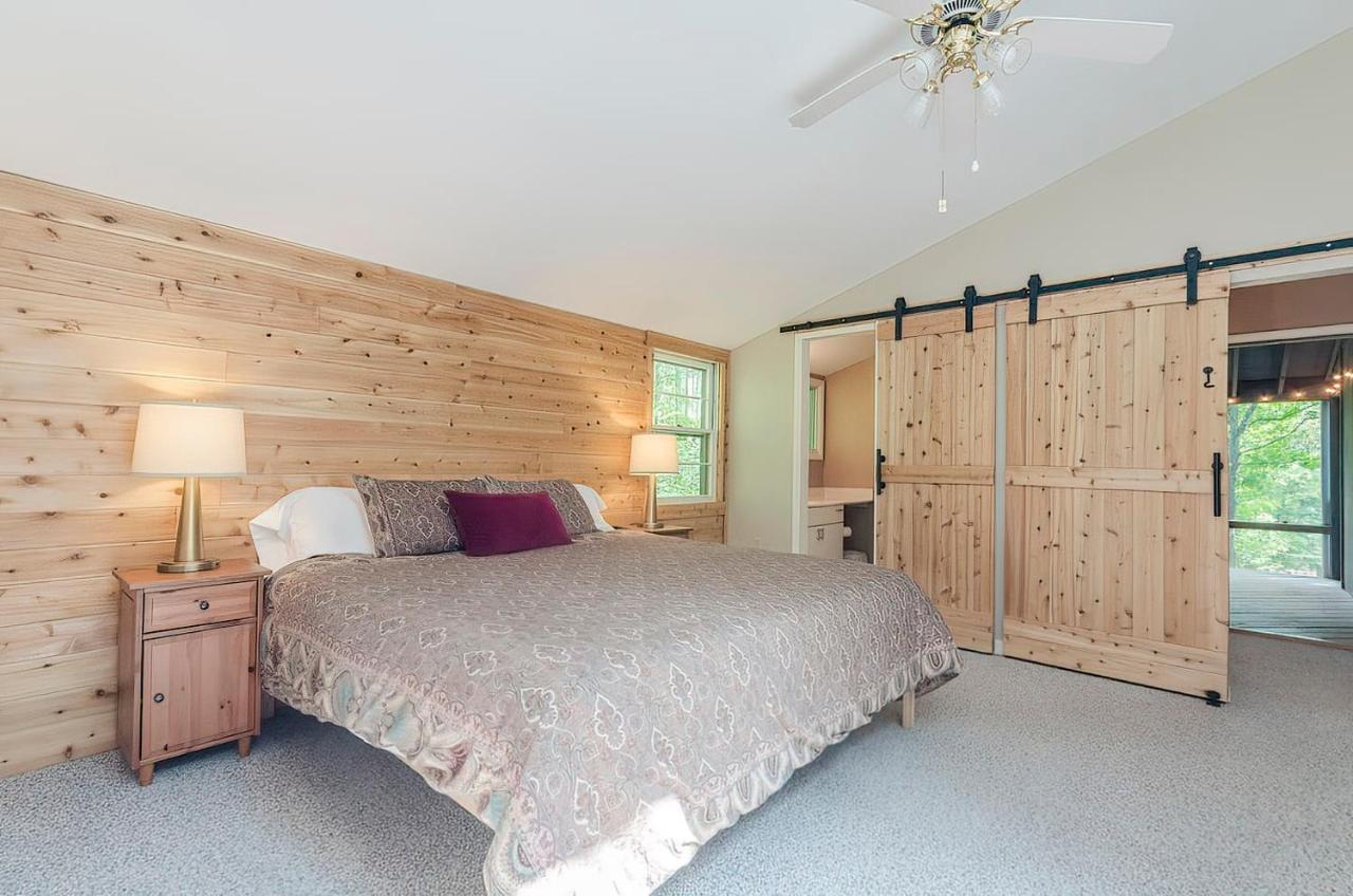 Secluded Oasis W Hot Tub, Screened-In Porch, Wifi! Berkeley Springs Eksteriør bilde