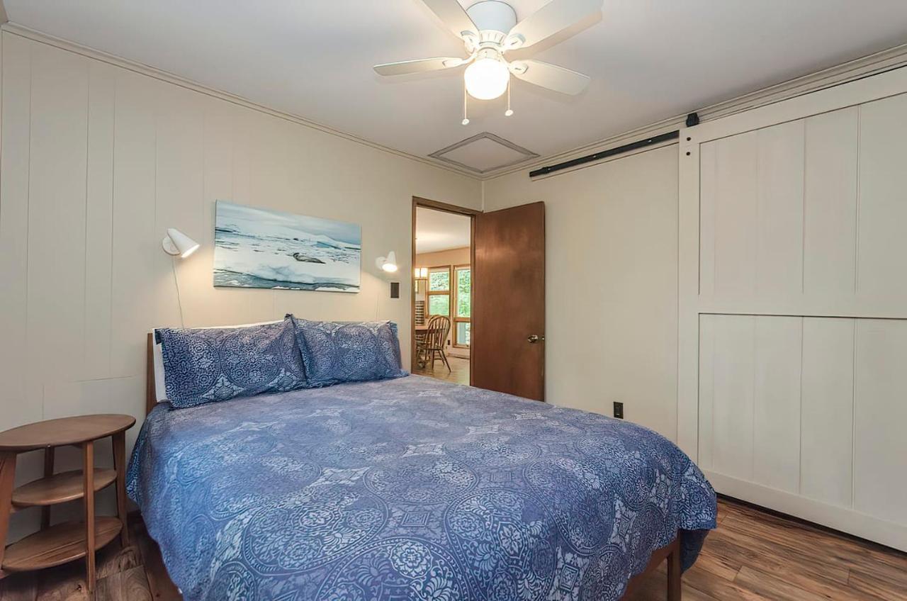 Secluded Oasis W Hot Tub, Screened-In Porch, Wifi! Berkeley Springs Eksteriør bilde