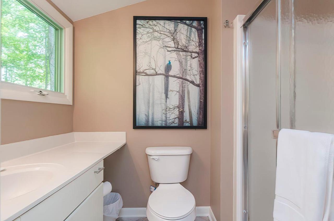 Secluded Oasis W Hot Tub, Screened-In Porch, Wifi! Berkeley Springs Eksteriør bilde